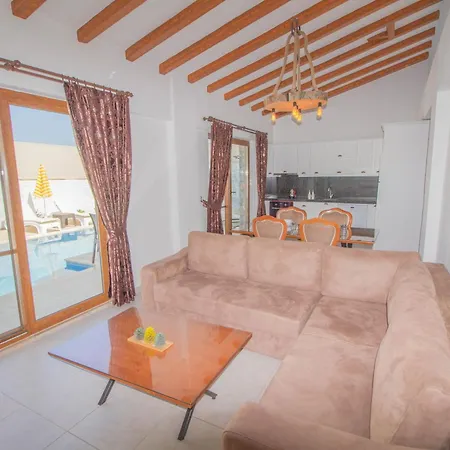 别墅 Likya Gold 2+1 Villa, Oezel Havuzlu,